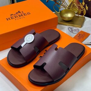 Hermès Izmir Slippers – Levonteluxe Signature H, Quiet Power