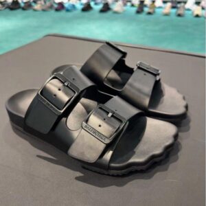 Balenciaga Molded Sandals – Sleek Designer Comfort