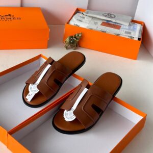 Hermès Oran Sandals – Iconic French Elegance | Levonteluxe