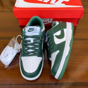 Nike Dunk Low ’Varsity Green | Levonteluxe